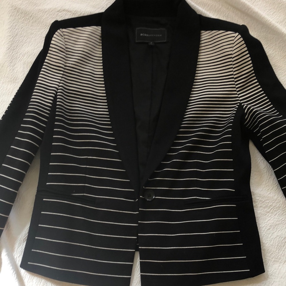 BCBG MAXAZRIA Blazer